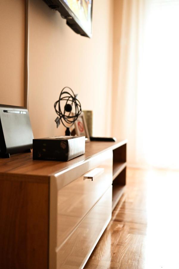 Lena Apartman 수보티차 외부 사진